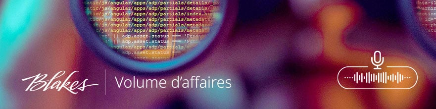 Bannière web Volume d'affaires, comportant le texte « Volume d'affaires » avec un gros plan de jumelles pour indiquer le manque de confidentialité des données.
